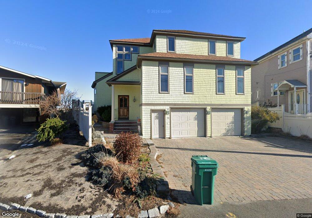 15 Thornton St, Seabrook, NH 03874 - photo 1