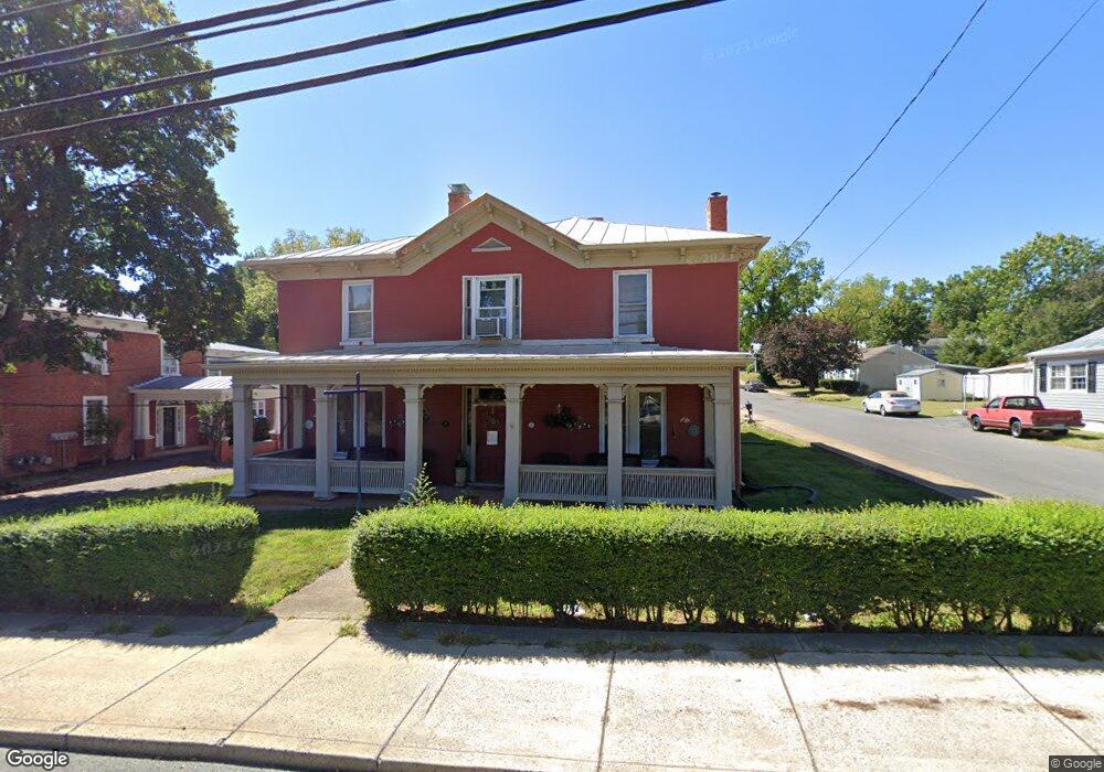 1056 W Beverley St, Staunton, VA 24401 - photo 1