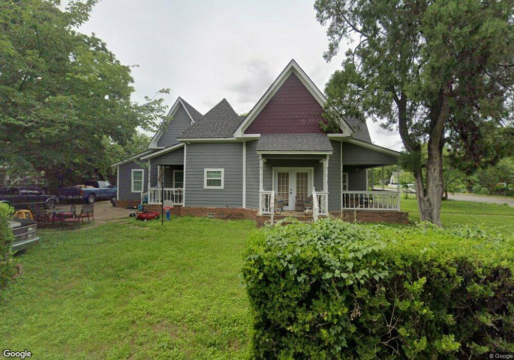 703 N Anglin St, Cleburne, TX 76031 - photo 1