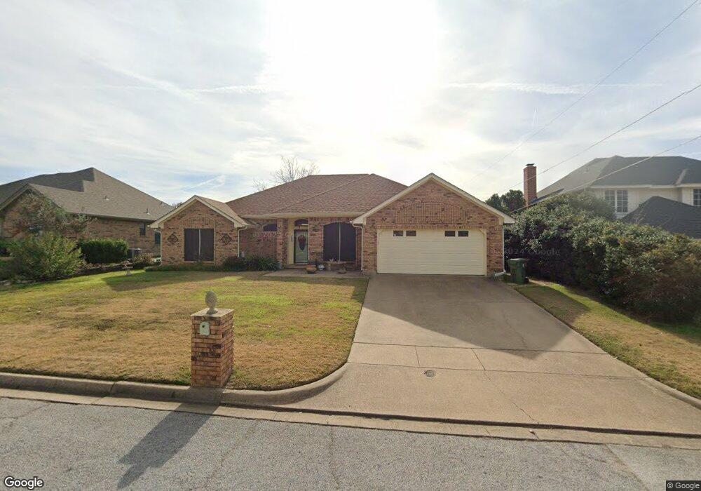 8532 Ellis Dr, North Richland Hills, TX 76182 - photo 1