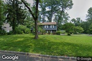 27 Cross Rd, Morris Plains, NJ 07950