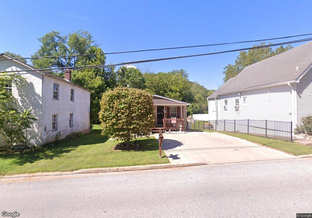 124 N Walnut St, Kennett Square, PA 19348 - photo 1