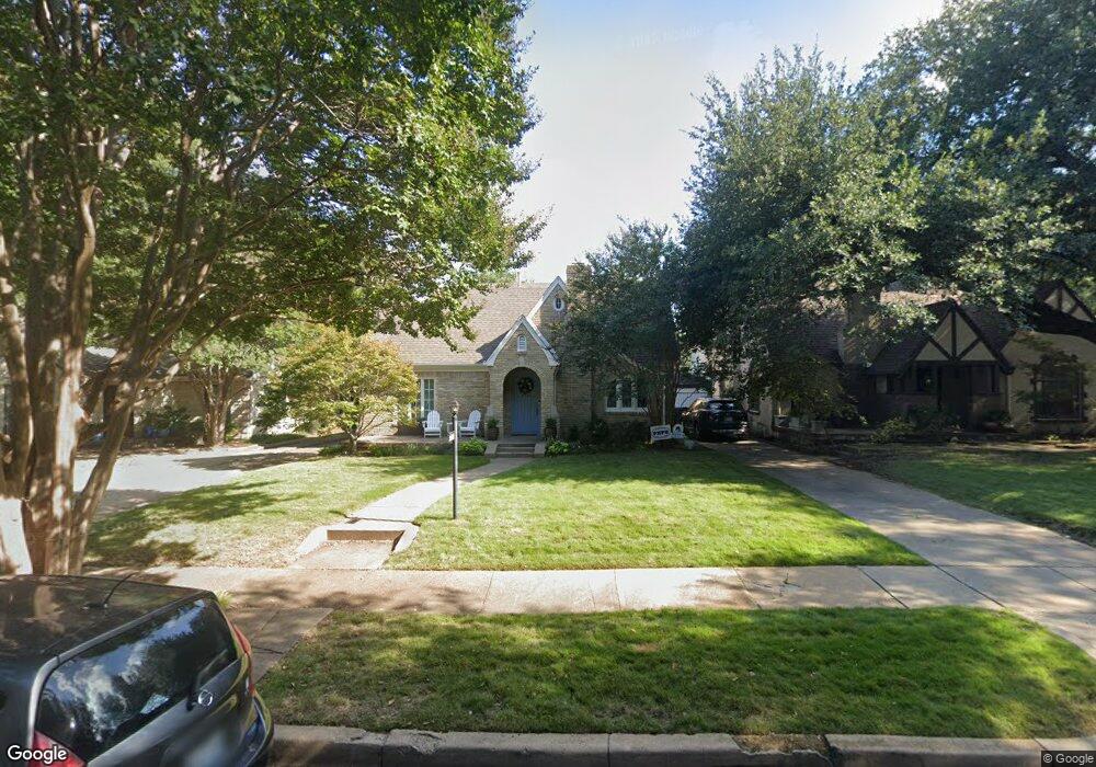 2518 Hillside Dr, Dallas, TX 75214 - photo 1