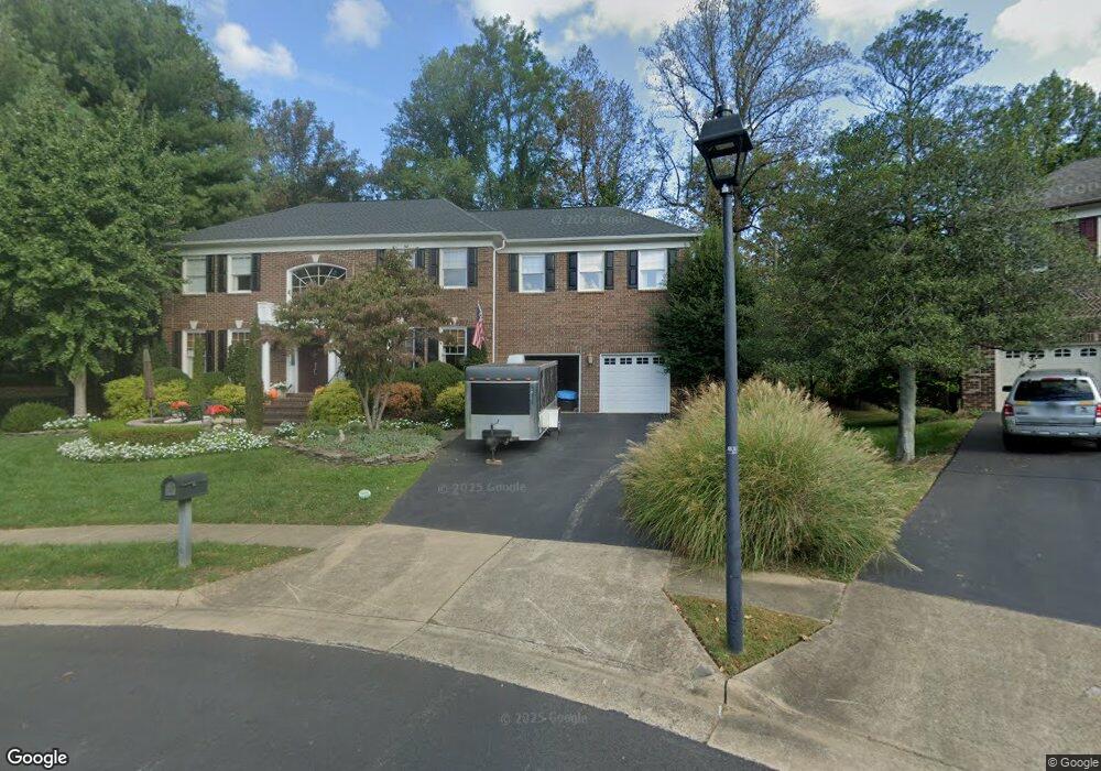 2400 Lellah Ct, Dunn Loring, VA 22027 - photo 1