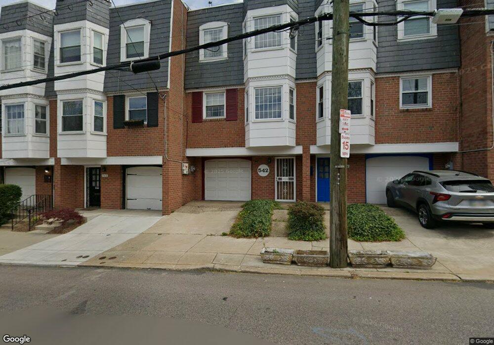 542 W Queen Ln, Philadelphia, PA 19144 - photo 1