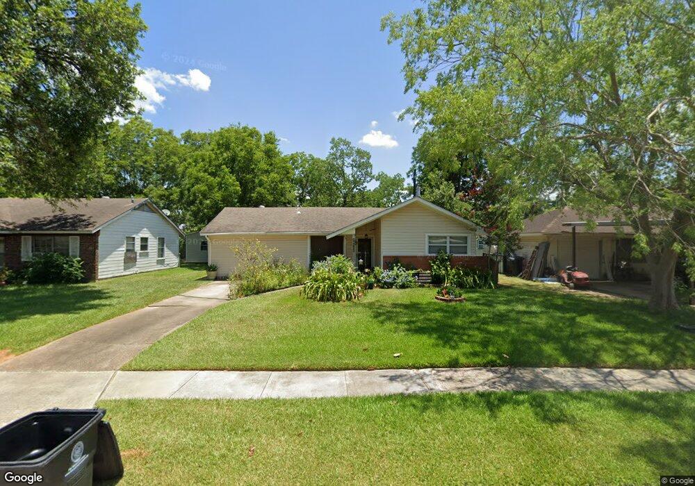 10921 Stover St, Houston, TX 77075 - photo 1