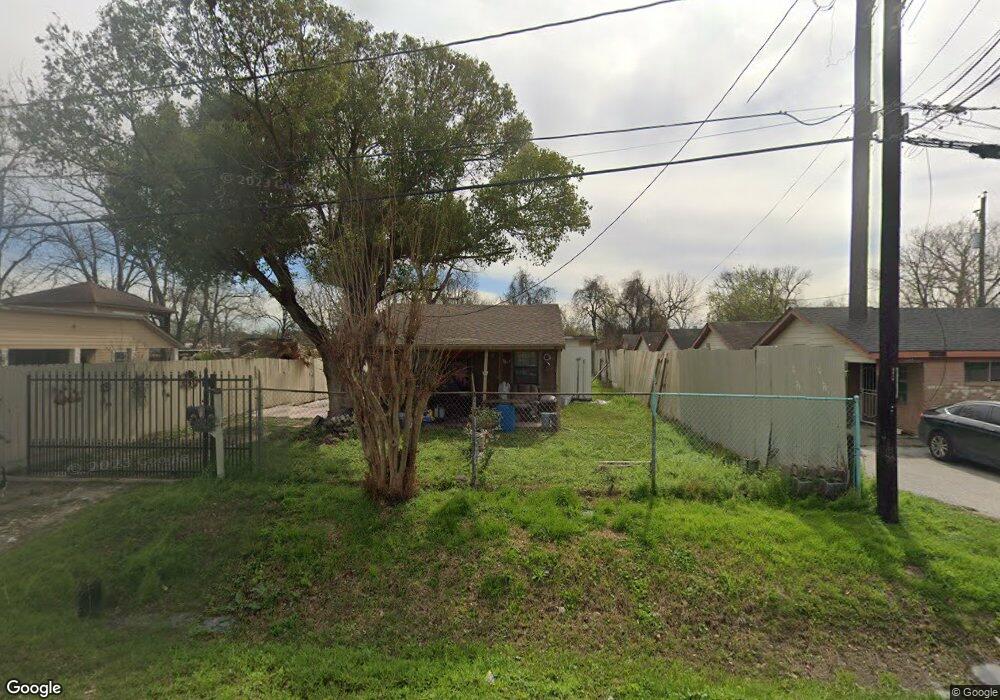 2614 Creston Dr, Houston, TX 77026 - photo 1