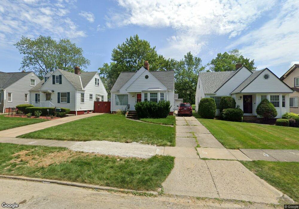 5127 Thomas St, Maple Heights, OH 44137 - photo 1