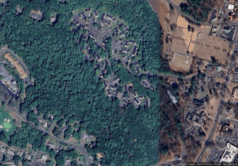 56 Library Ln unit 56, Simsbury, CT 06070 - photo 1