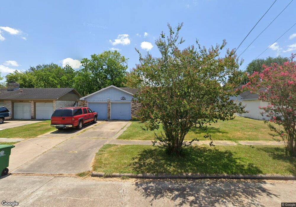 10114 Kirkglen Dr, Houston, TX 77089 - photo 1