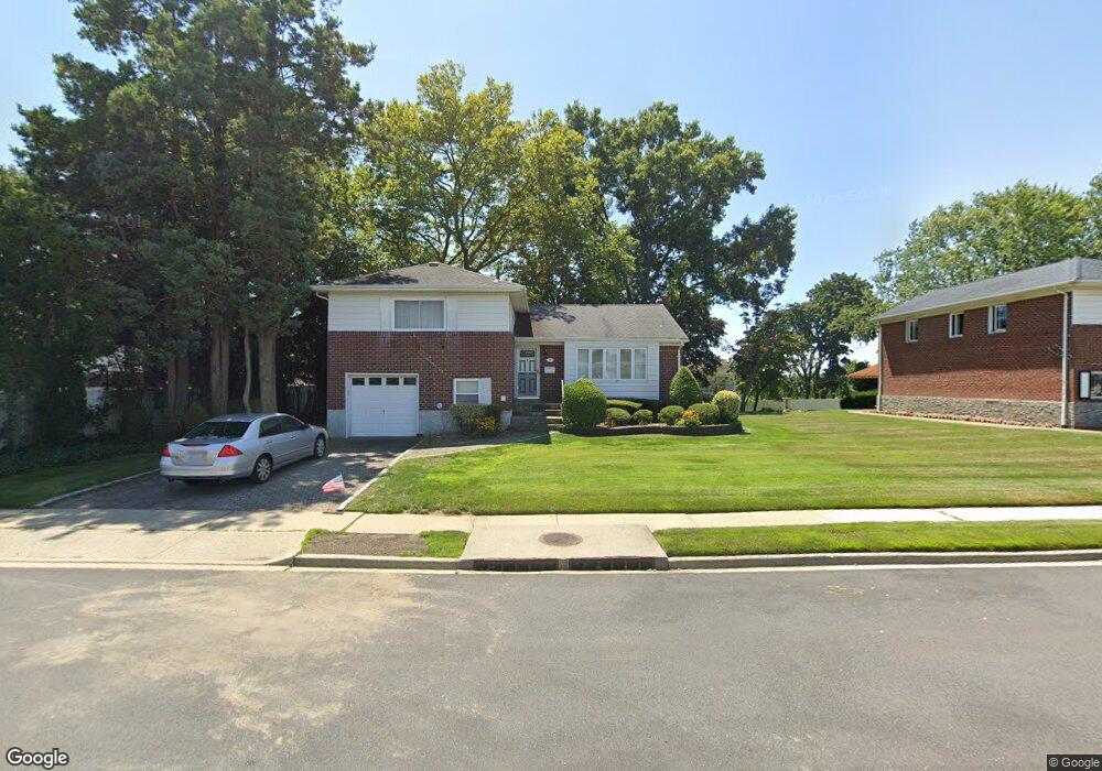 7 David Rd, Plainview, NY 11803 - photo 1