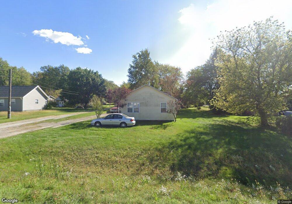 2122 E Hanthorn Rd, Lima, OH 45804 - photo 1