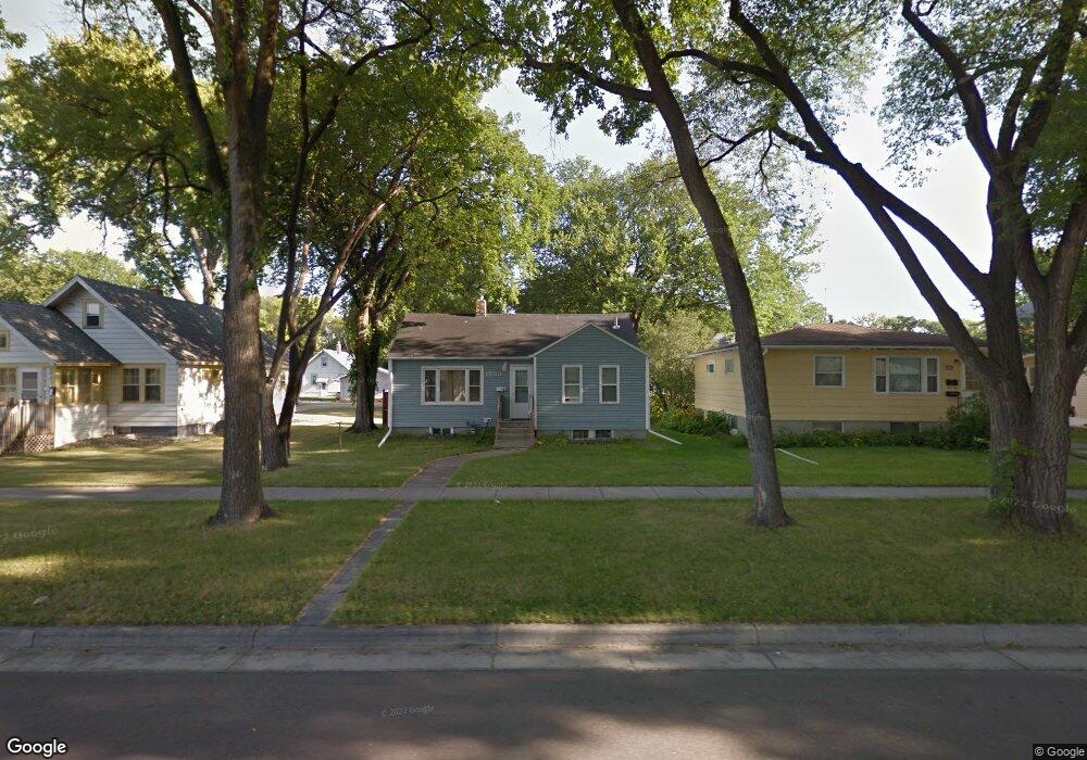 1533 6th Ave S, Fargo, ND 58103 - photo 1