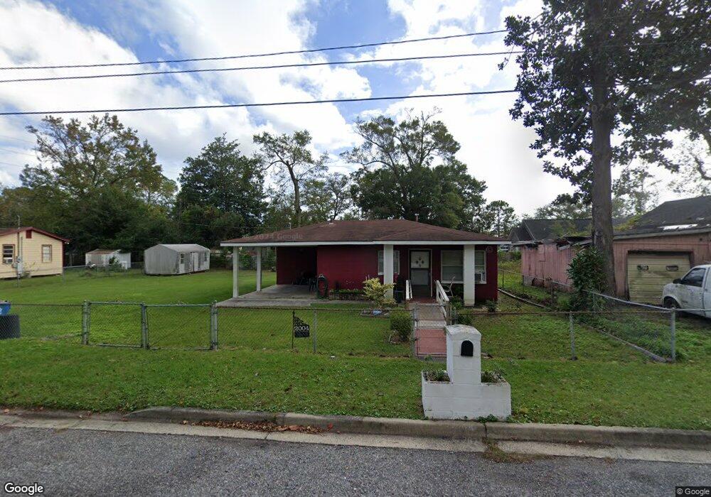 2004 Pine St, Brunswick, GA 31520 - photo 1