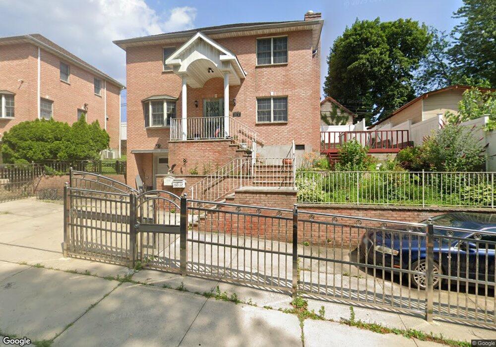 26032 Grand Central Pkwy, Glen Oaks, NY 11004 - photo 1