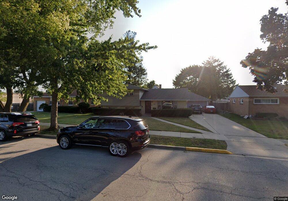 635 N Berwick Blvd, Waukegan, IL 60085 - photo 1