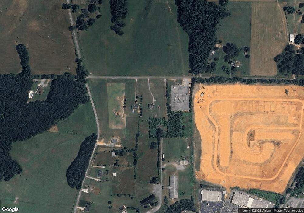 33 W Warren Rd, La Fayette, GA 30728 - photo 1