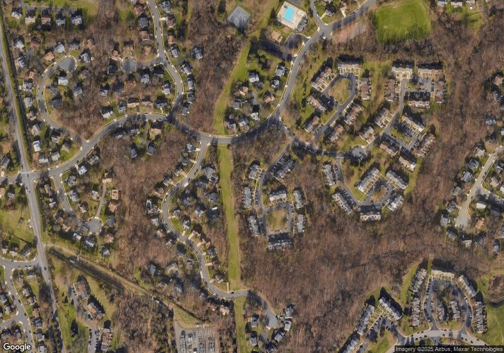 3606 Buckeye Ct, Fairfax, VA 22033 - photo 1