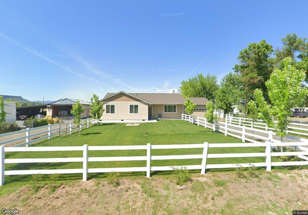 1562 Newland Rd, Central Point, OR 97502 - photo 1