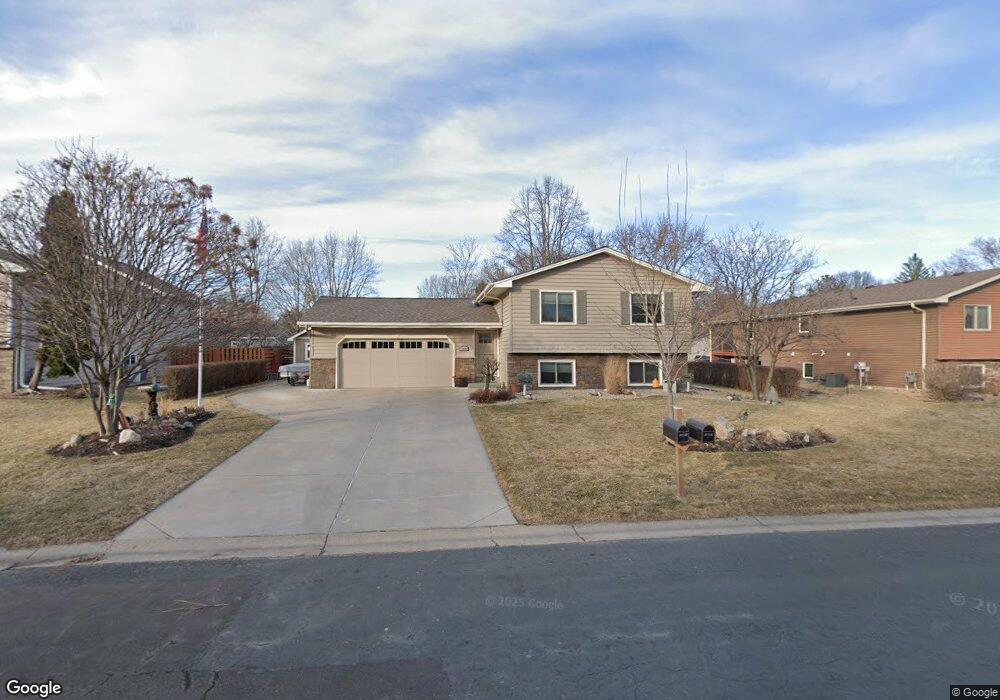 10860 100th Ave N, Maple Grove, MN 55369 - photo 1