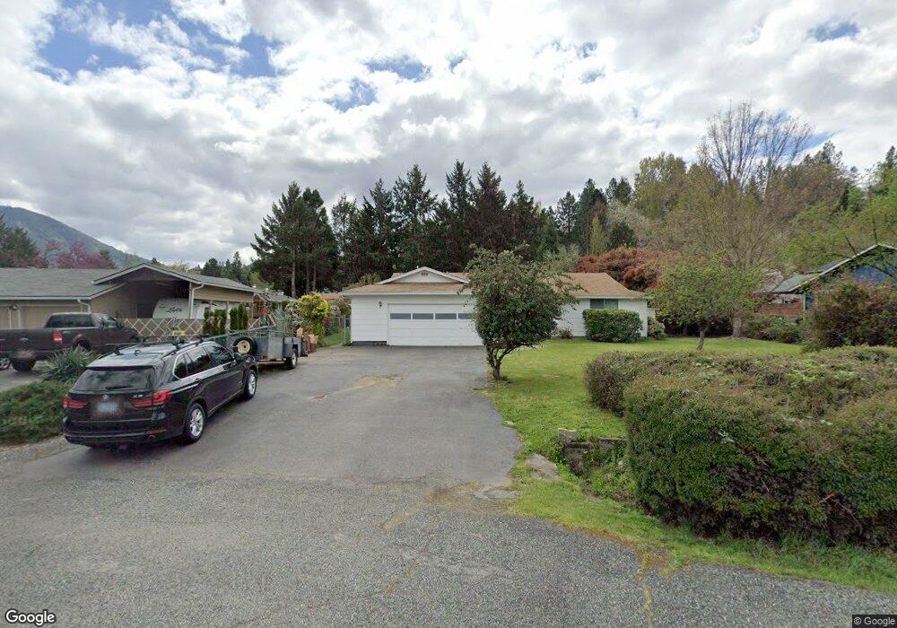 1121 Wylie Ln, Grants Pass, OR 97527 - photo 1