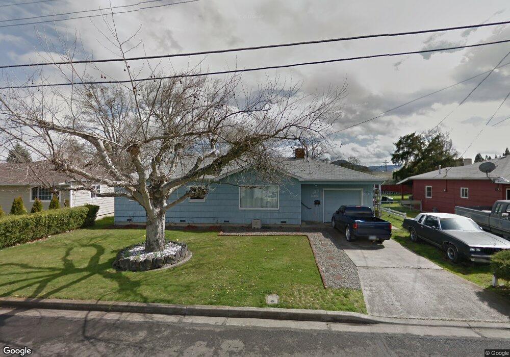 135 Bigham Dr, Central Point, OR 97502 - photo 1