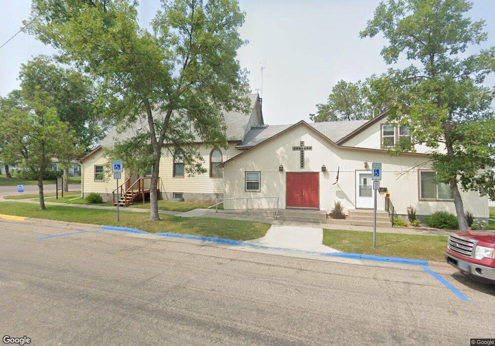 407 4th St SE, Jamestown, ND 58401 - photo 1