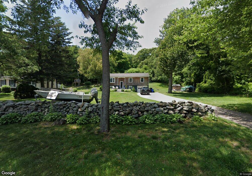 784 Middlebridge Rd, Wakefield, RI 02879 - photo 1