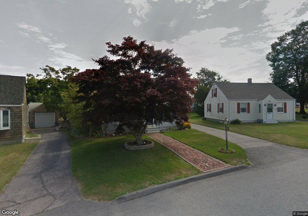 5 Halsey Ave, Middletown, RI 02842 - photo 1