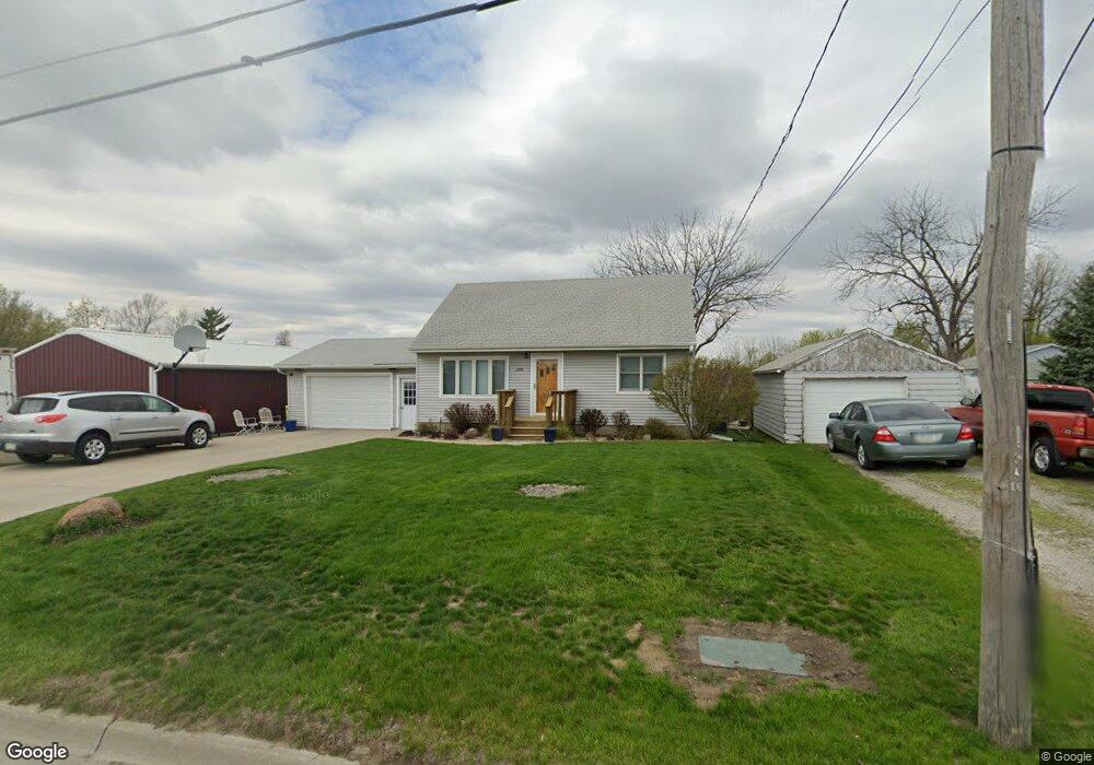 1209 E 12th St N, Newton, IA 50208 - photo 1