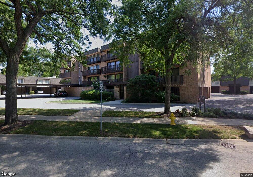 1815 Tanglewood Dr unit 4C, Glenview, IL 60025 - photo 1