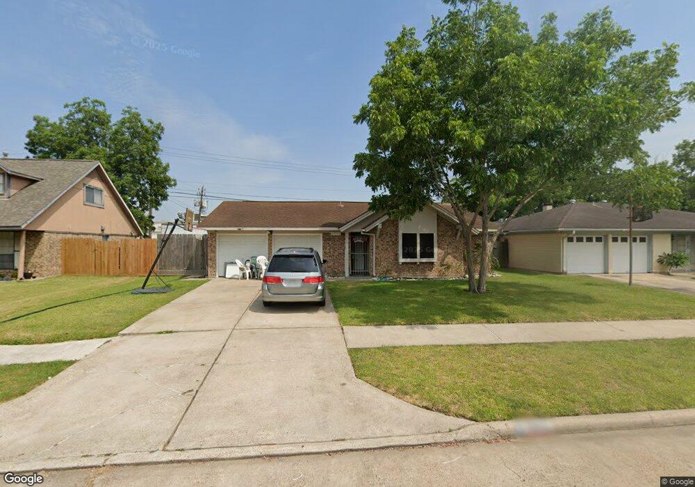 10615 Kirkhall Dr, Houston, TX 77089 - photo 1