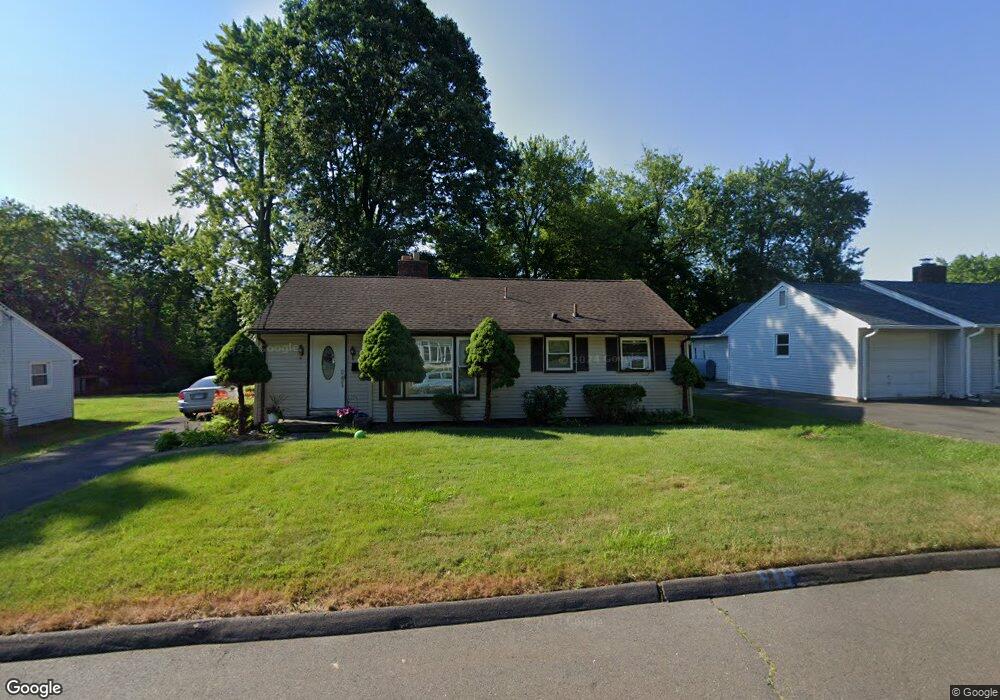 5 Beach Rd, Bloomfield, CT 06002 - photo 1