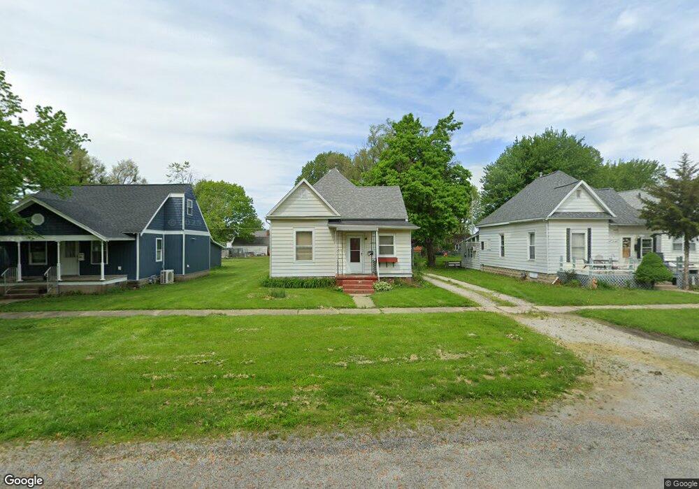 1313 S 15th St, Mattoon, IL 61938 - photo 1