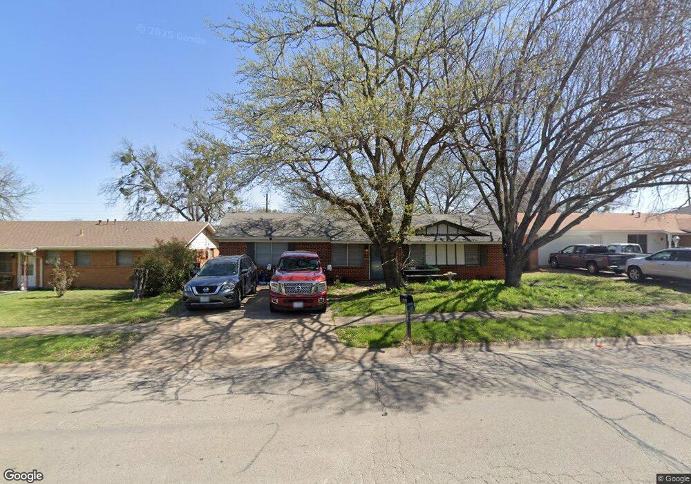 1906 Grand Ave, Cleburne, TX 76033 - photo 1