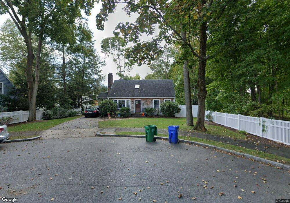 14 Colgate Cir, Newton Lower Falls, MA 02462 - photo 1