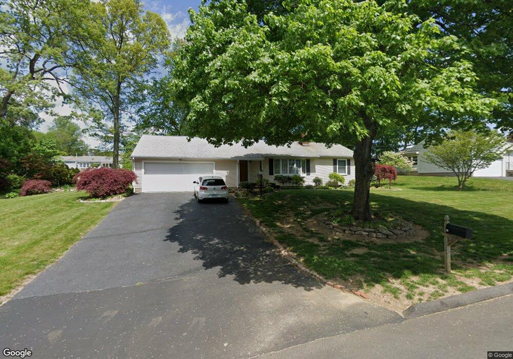 40 Rangely Dr, Trumbull, CT 06611 - photo 1