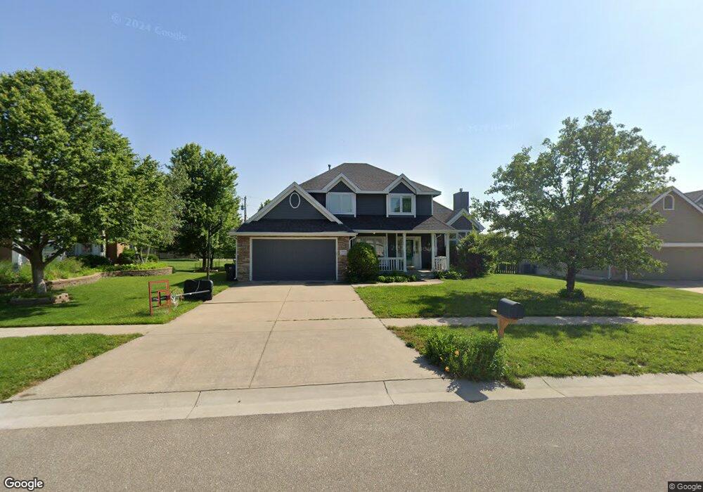 7925 SW 28th St, Topeka, KS 66614 - photo 1
