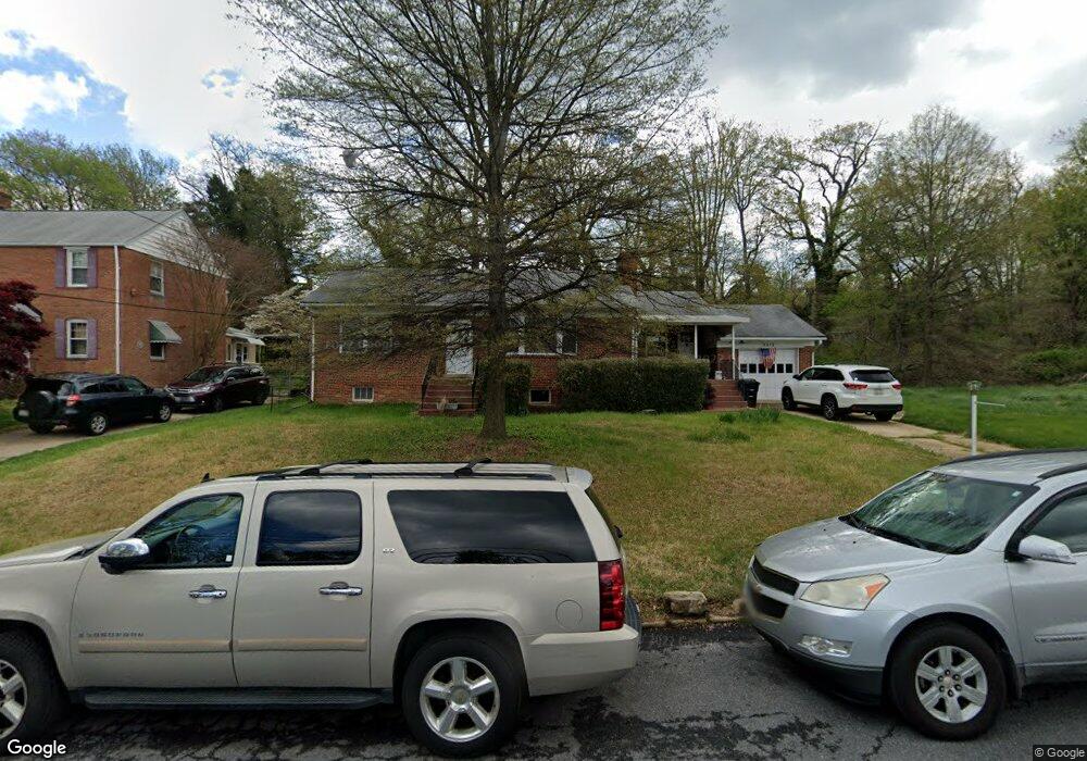 5610 Woodland Dr, Oxon Hill, MD 20745 - photo 1