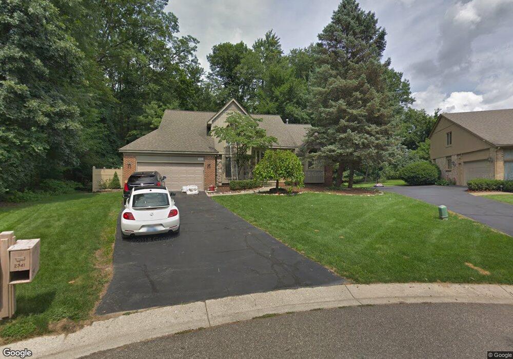 2341 Camron Ct, West Bloomfield, MI 48324 - photo 1