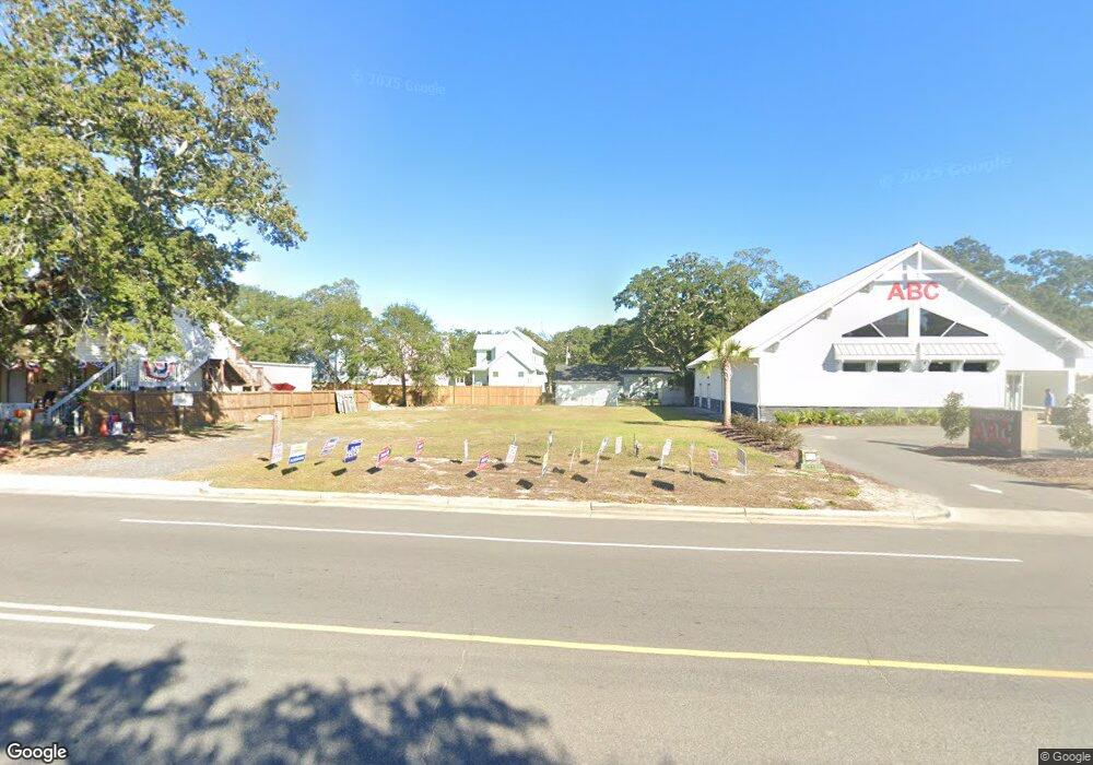 724 N Howe St unit 2, Southport, NC 28461 - photo 1