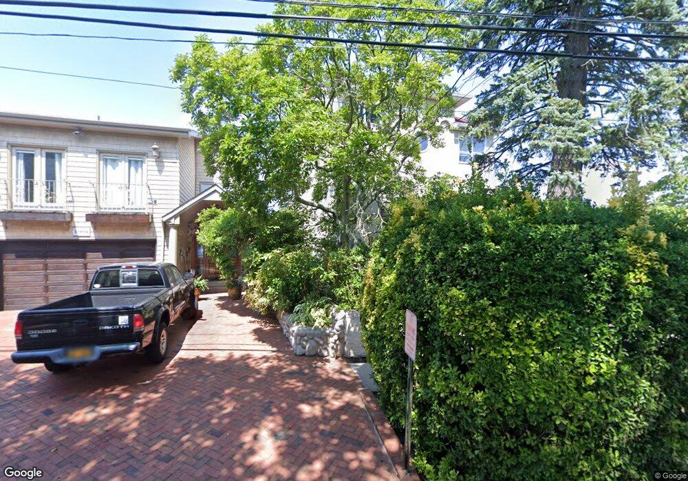 1900 Bay Blvd, Atlantic Beach, NY 11509 - photo 1