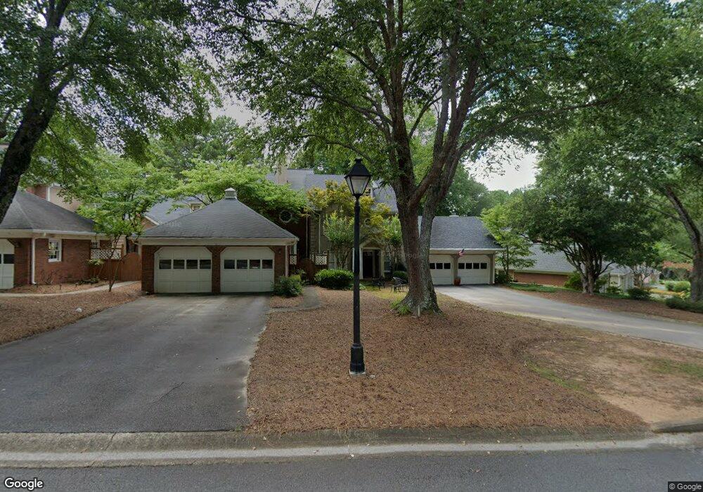 729 Olde Towne Ln, Marietta, GA 30068 - photo 1
