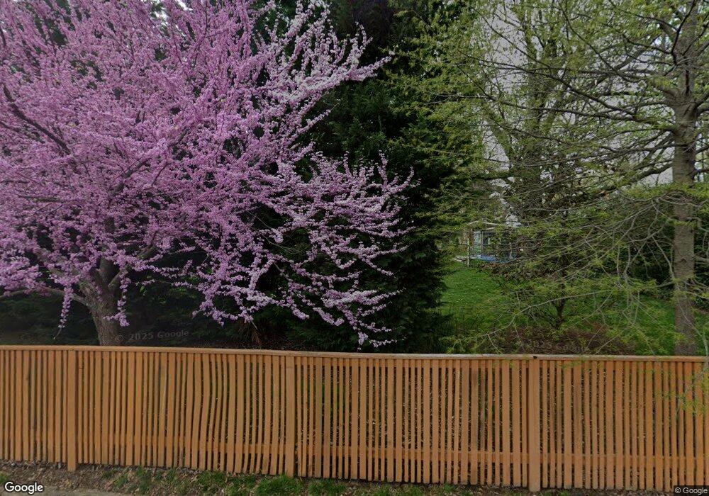 210 Longview Dr, Alexandria, VA 22314 - photo 1