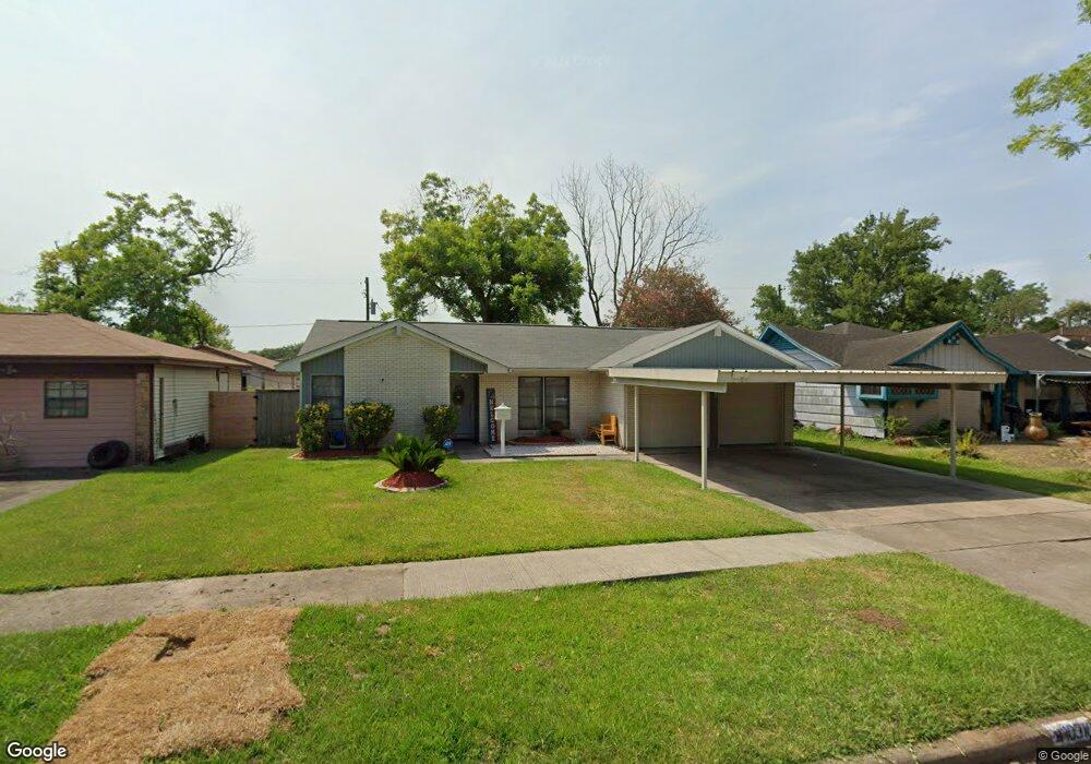 10310 Southport Dr, Houston, TX 77089 - photo 1