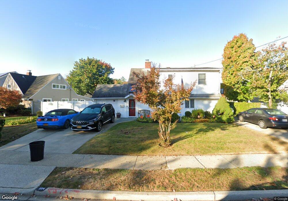 224 Elm Dr E, Levittown, NY 11756 - photo 1