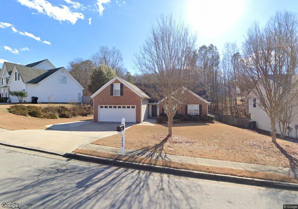 4069 Duncan Ives Dr unit 1, Buford, GA 30519 - photo 1