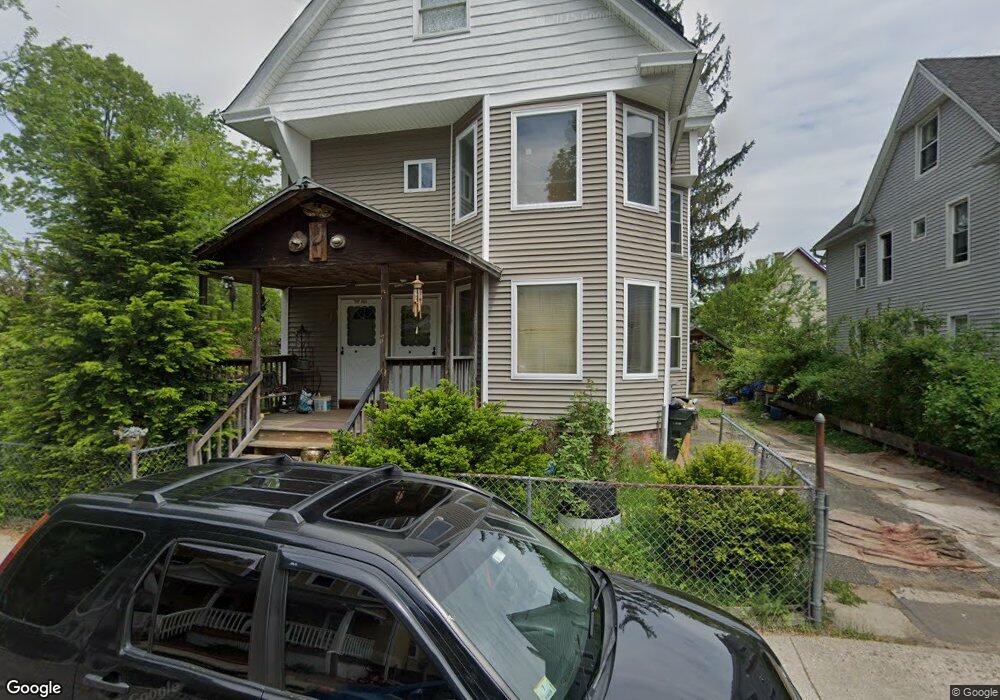 17 Welcome Place unit 19, Springfield, MA 01109 - photo 1