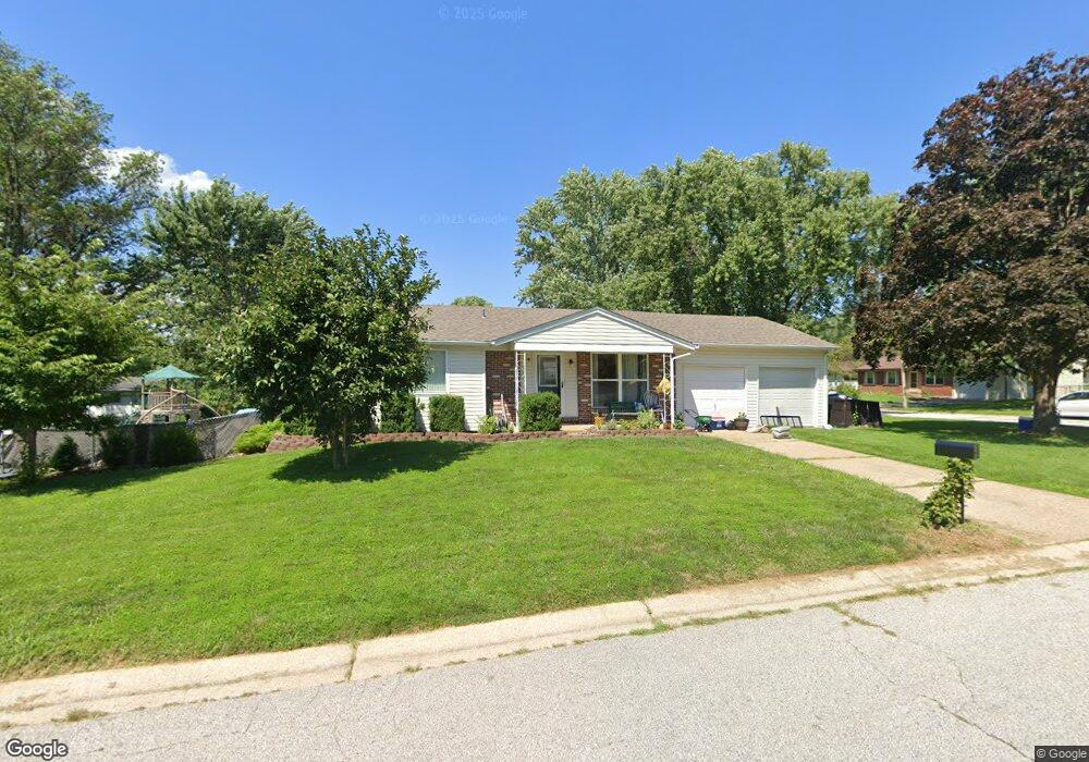 3402 Highgate Ln, Saint Charles, MO 63301 - photo 1