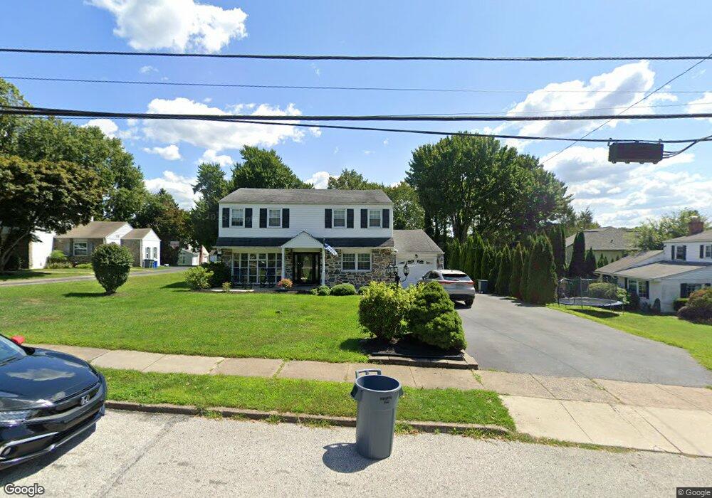 213 Beechtree Dr, Broomall, PA 19008 - photo 1